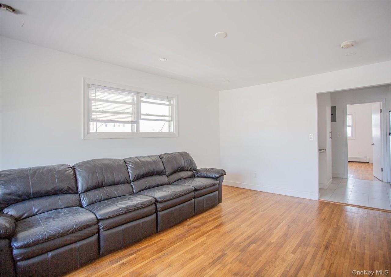 330 E Broadway #202 - Photo 6 of 21