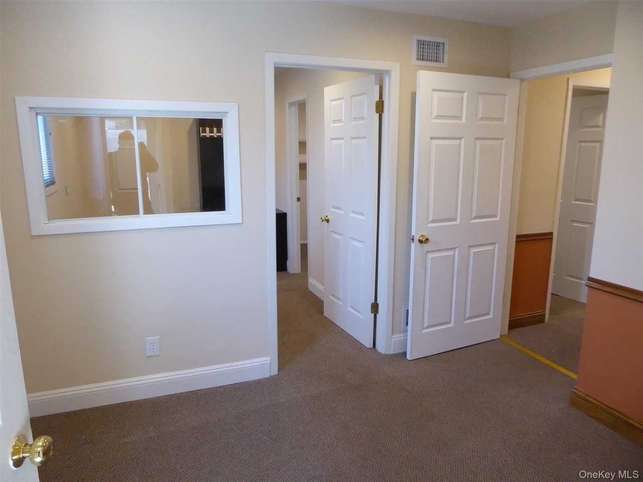 122 Forest Ave #REAR - Photo 4 of 27