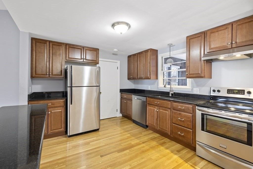 10 James St - Photo 2 of 17