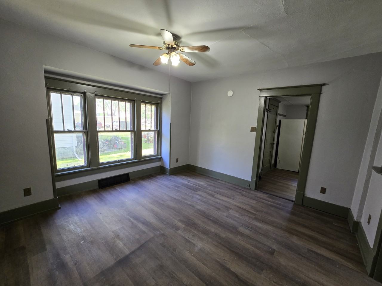 1125 Ackermant St #1 - Photo 7 of 33