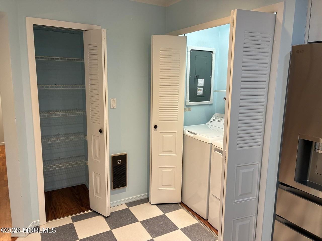 131 Amberly Dr #J - Photo 6 of 18
