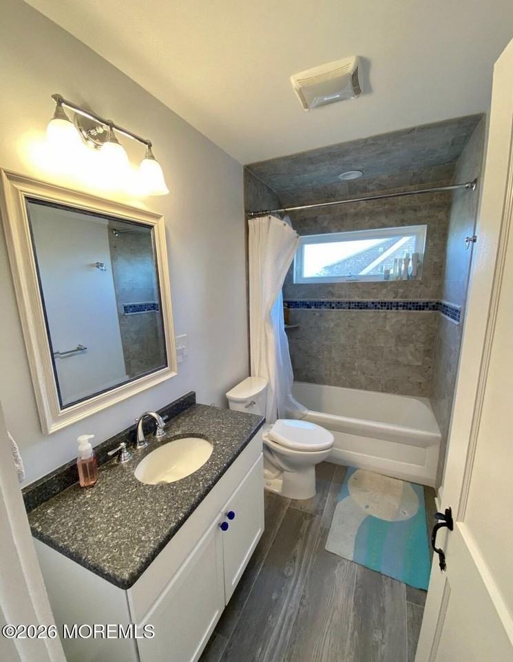 74 Goetze St - Photo 4 of 16