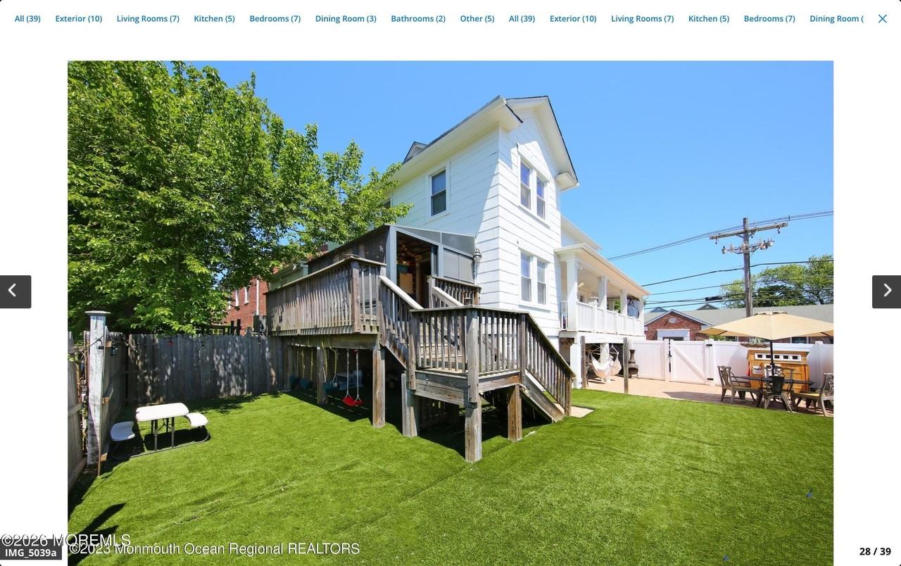 179 Bay Ave - Photo 2 of 23