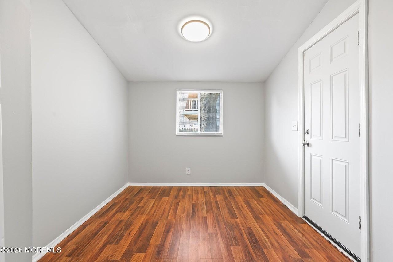 42 Center Ave #3 - Photo 4 of 11