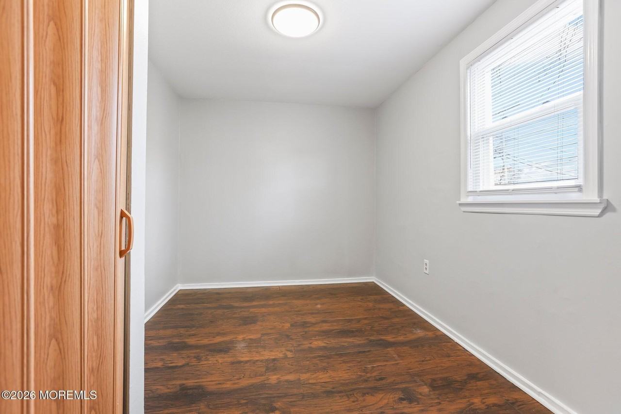 42 Center Ave #3 - Photo 5 of 11
