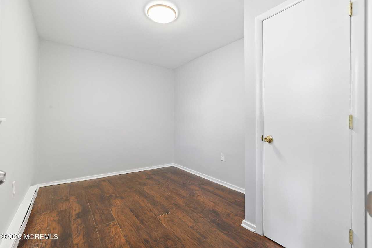42 Center Ave #3 - Photo 6 of 11