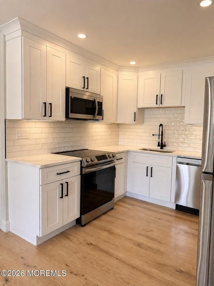 105 Amberly Dr #D - Photo 2 of 16