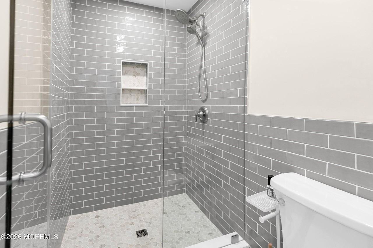 301 8th Ave #1 - Photo 7 of 47