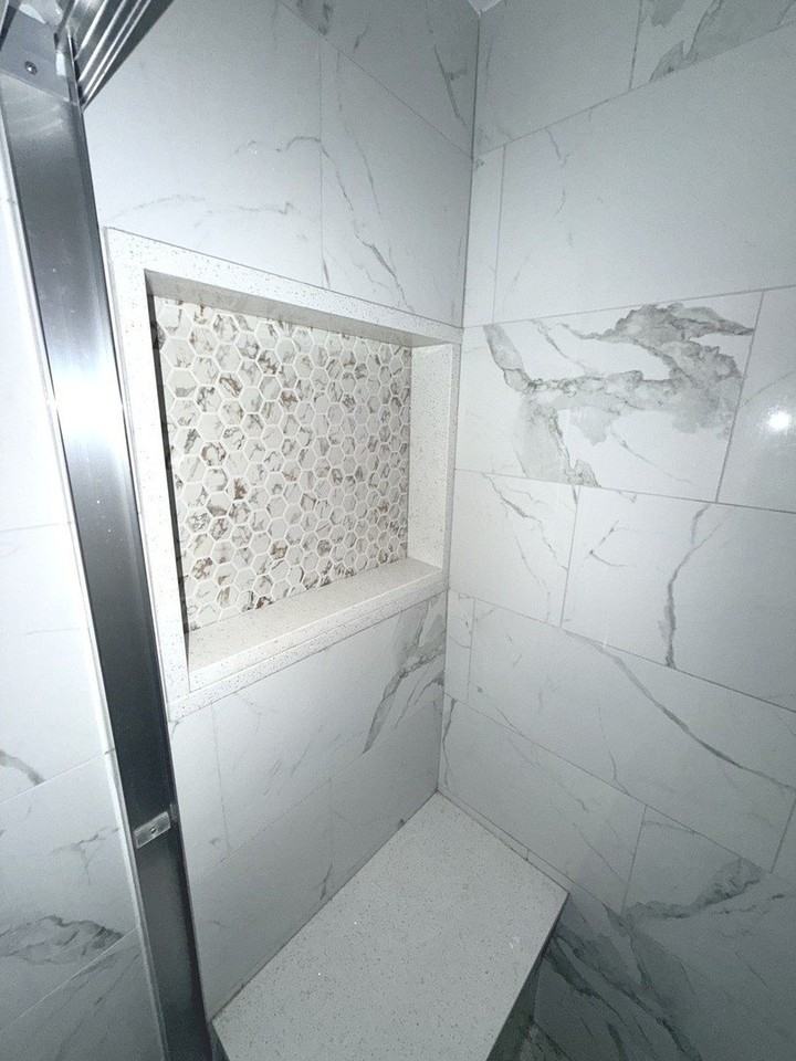 5139 W 79th St #2SOUTH - Photo 6 of 8
