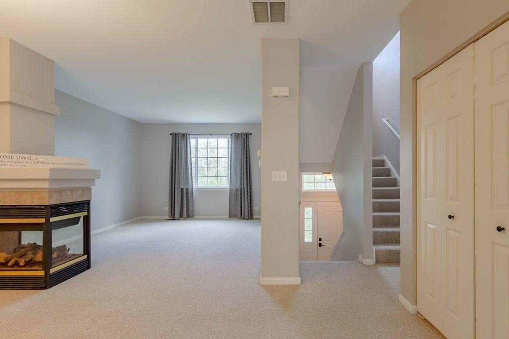 619 Cary Woods Cir - Photo 5 of 23
