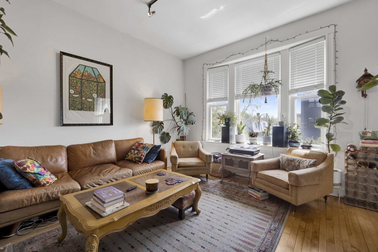 2622 W Fullerton Ave #2 - Photo 3 of 13