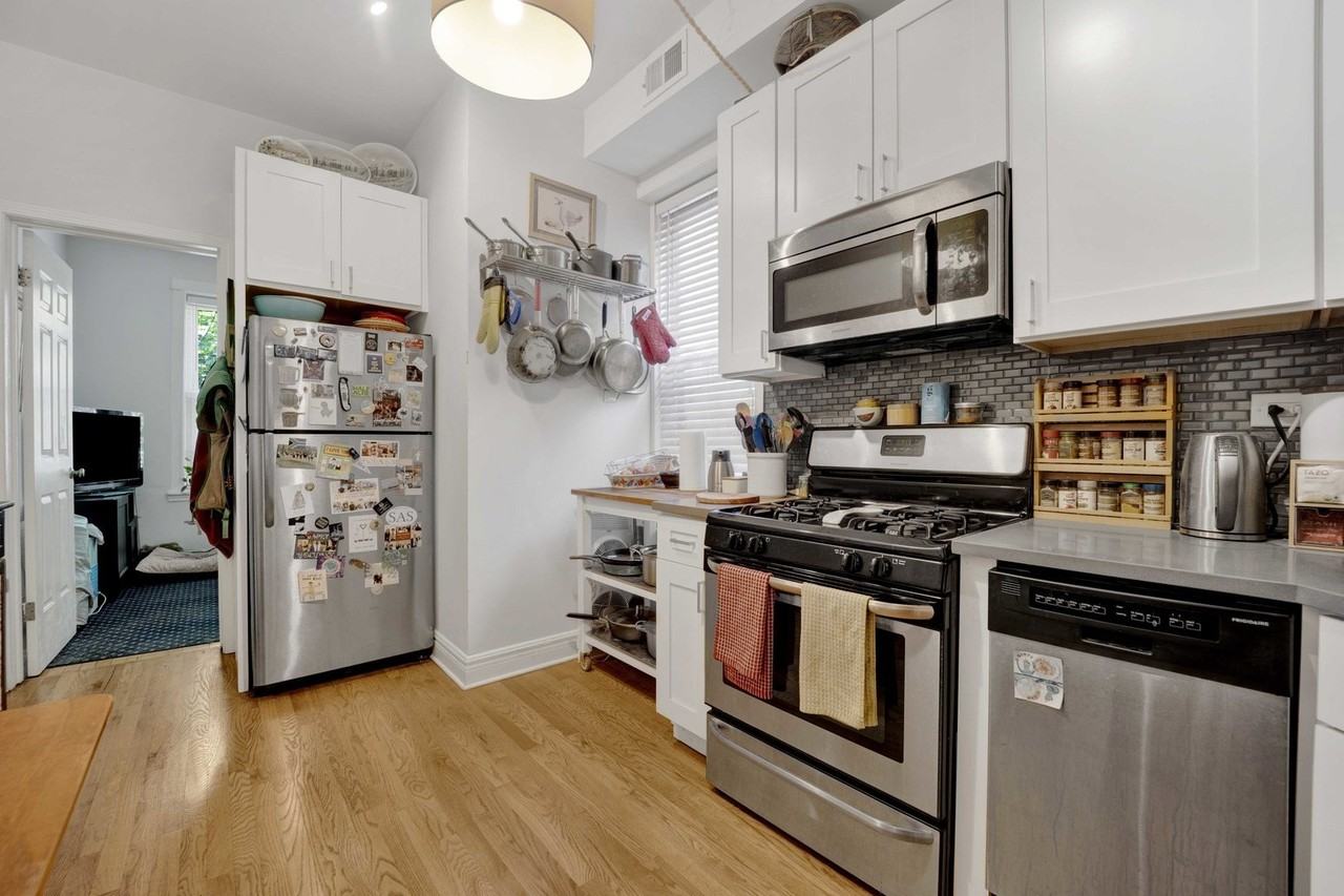 2622 W Fullerton Ave #2 - Photo 6 of 13