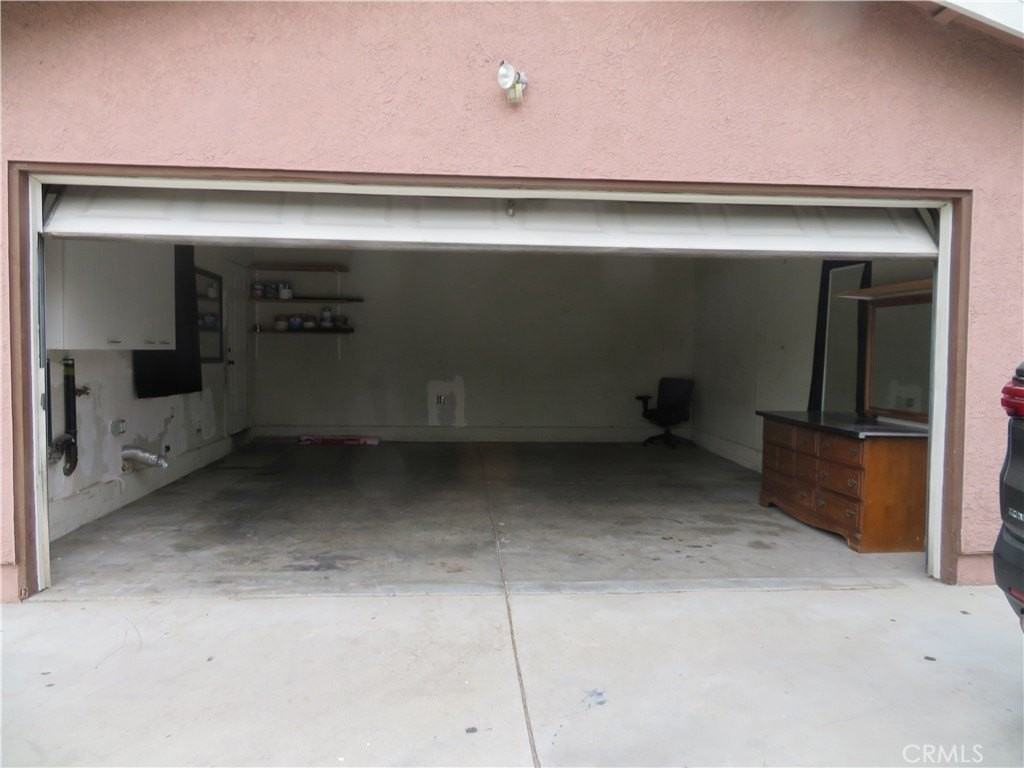 6510 Lucille Ave - Photo 4 of 15