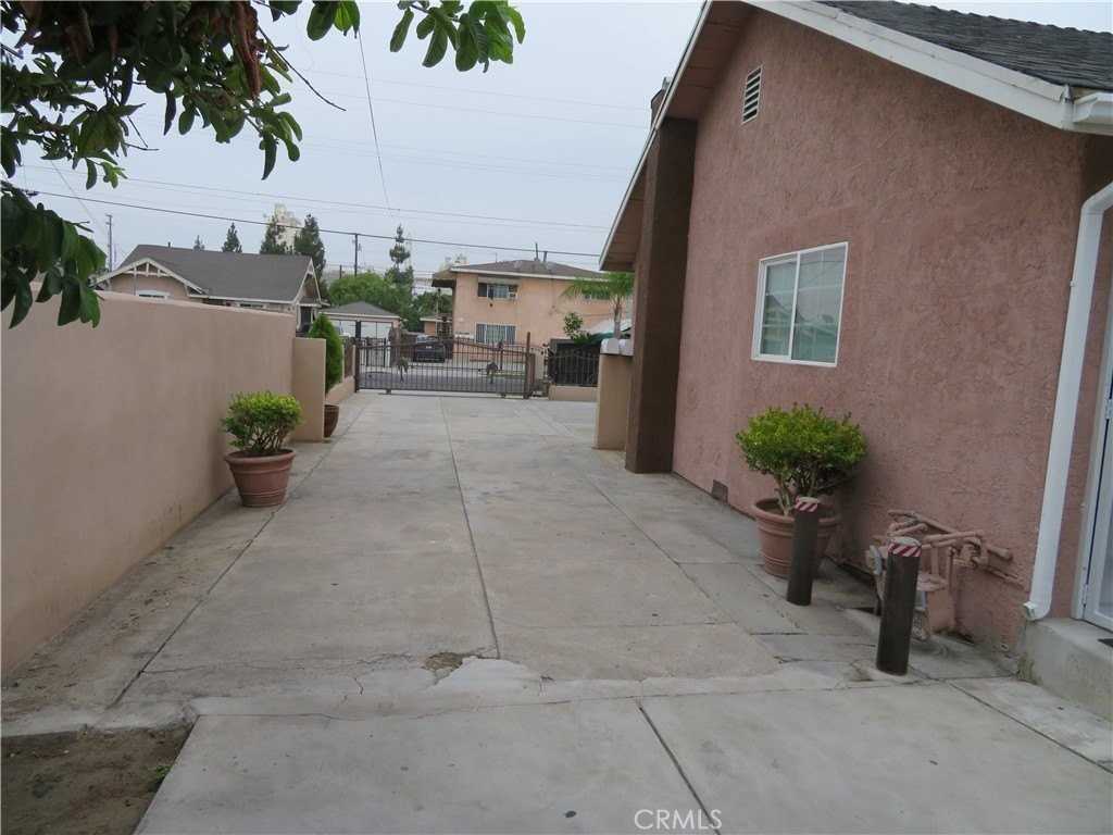 6510 Lucille Ave - Photo 5 of 15