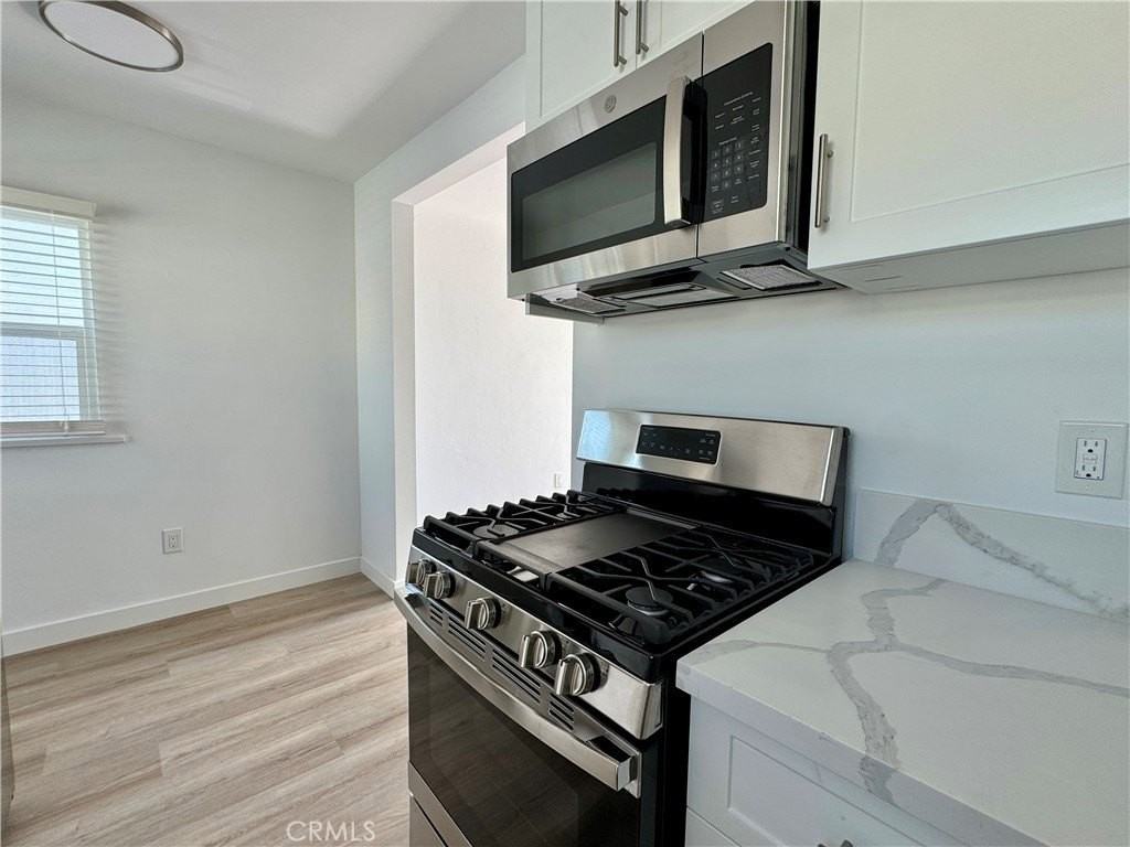 908 Manhattan Ave #D - Photo 5 of 12