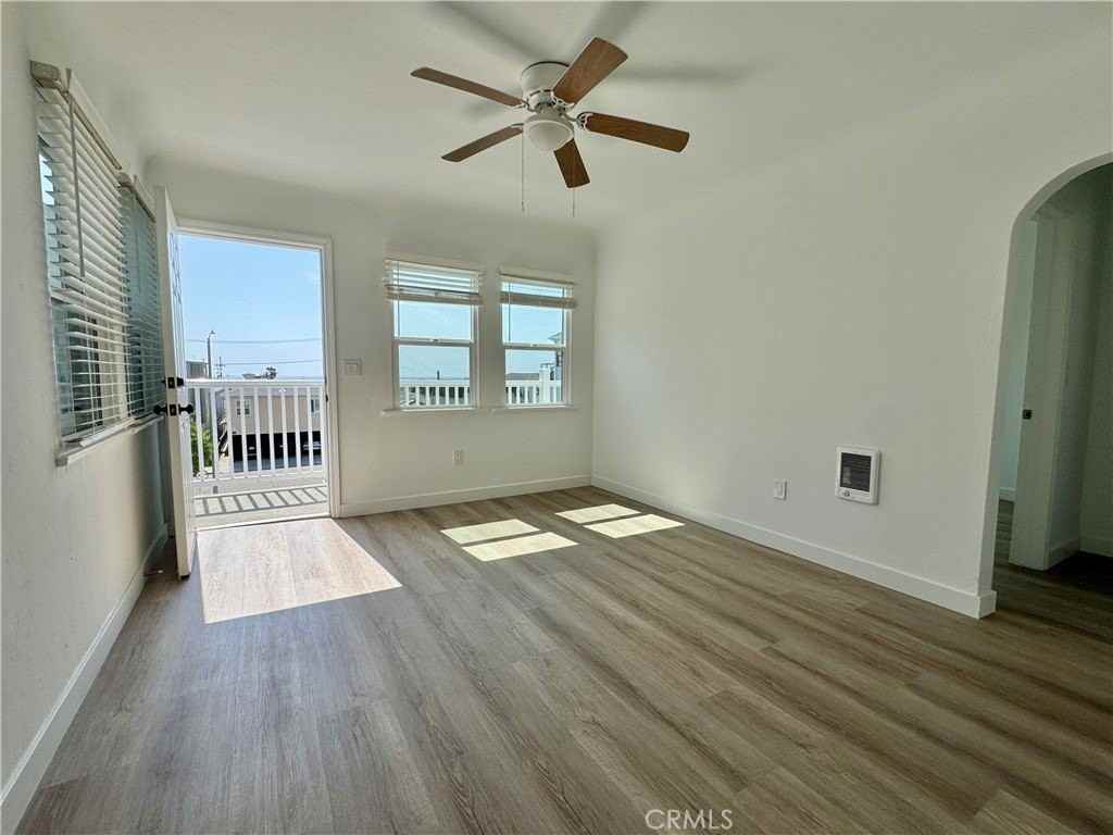 908 Manhattan Ave #D - Photo 6 of 12