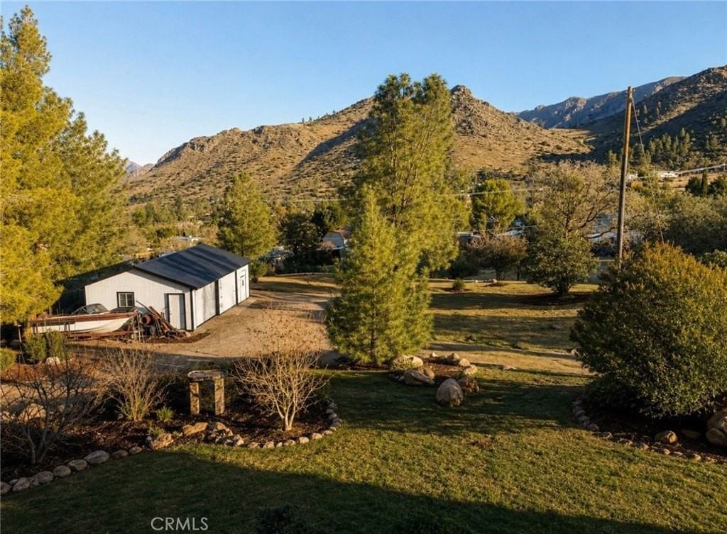 216 Kearns Dr - Photo 2 of 27