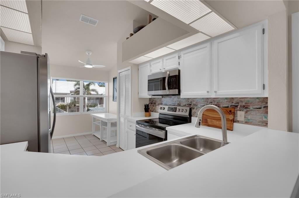 3921 Leeward Passage Ct #203 - Photo 7 of 23