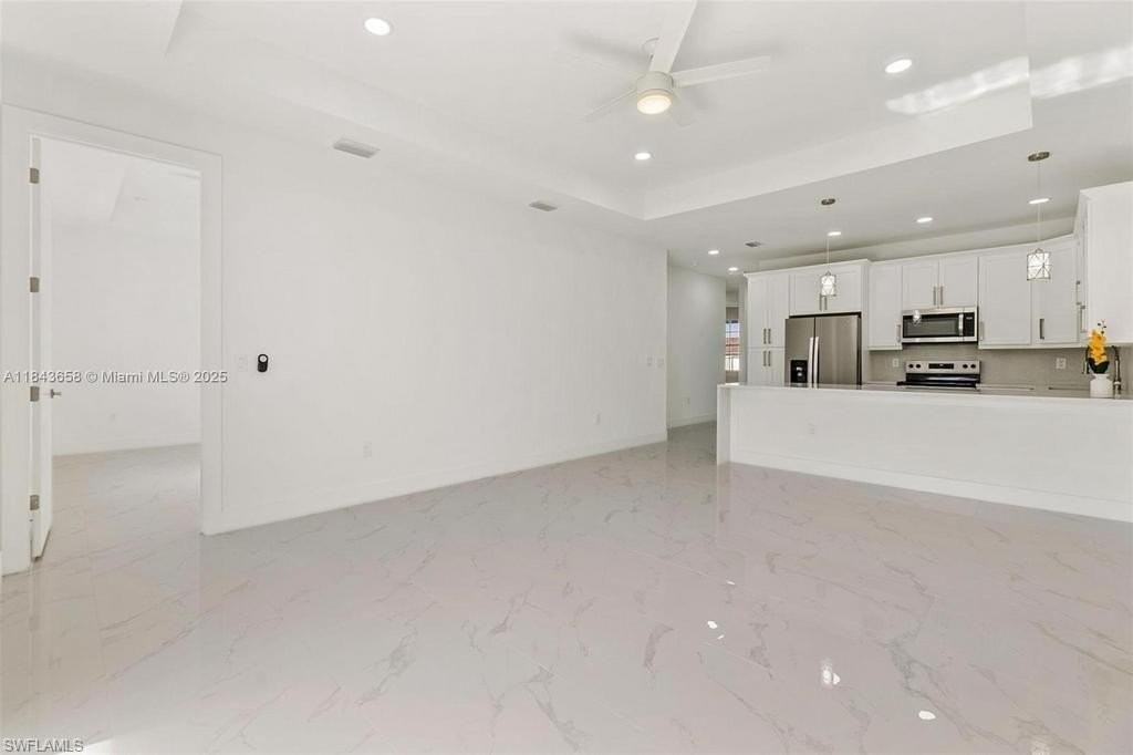 2516 Park Rd - Photo 5 of 10