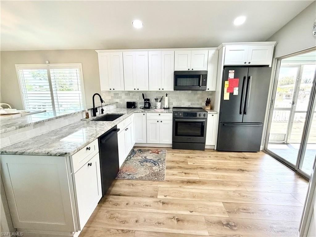 27594 Shore Dr - Photo 4 of 24