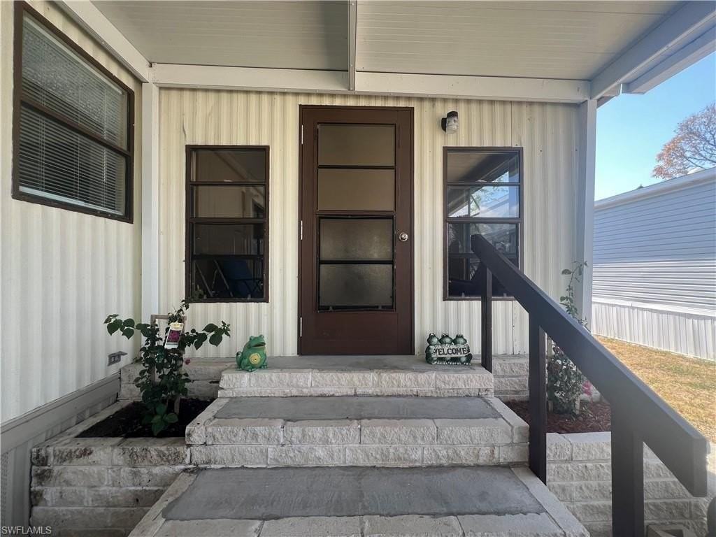 573 Cape Florida Ln - Photo 2 of 27