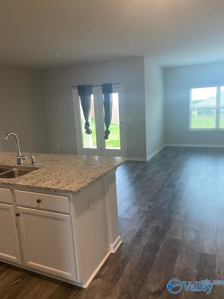 121 Rolling Green Dr - Photo 7 of 21
