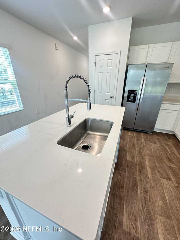 12725 Whelan Ave - Photo 3 of 9