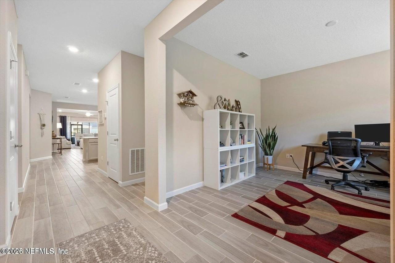 1780 Amberly Dr - Photo 4 of 50