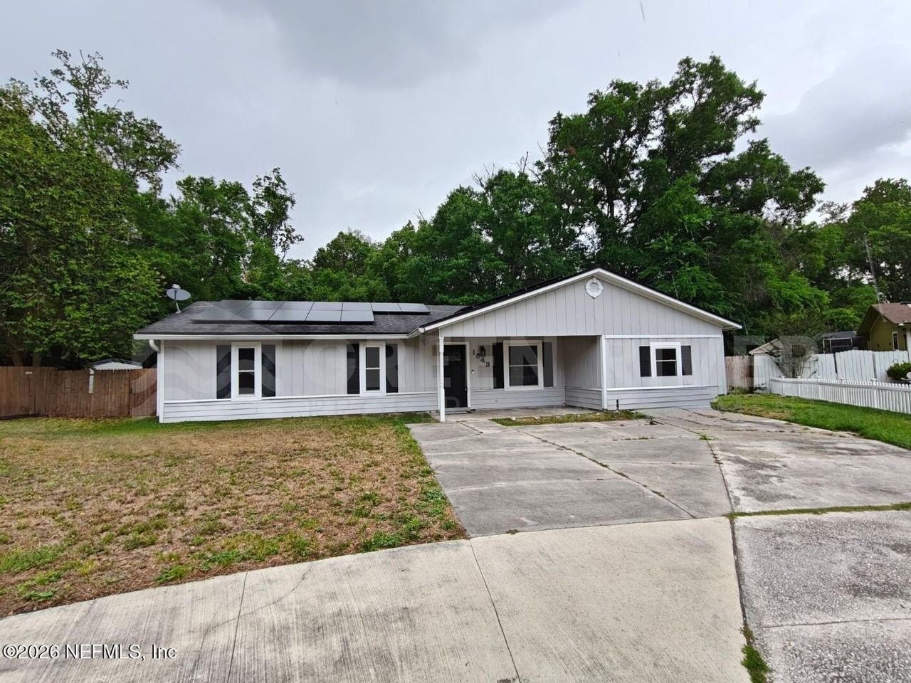 1549 Sonoma Ct - Photo 3 of 38