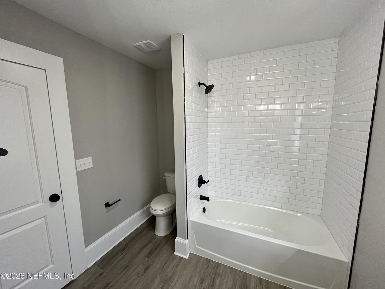 2105 Gilmore St - Photo 7 of 11
