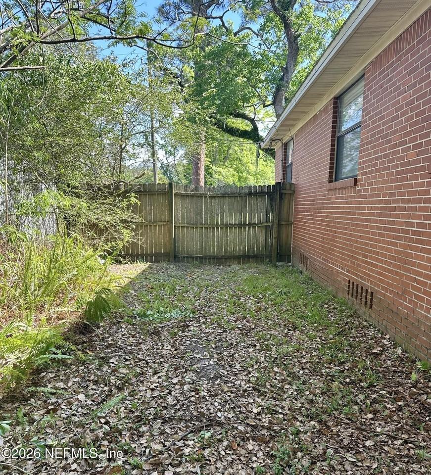 5351 Royce Ave - Photo 2 of 24