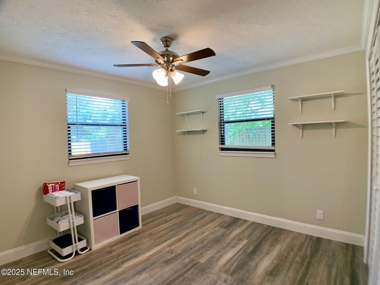 435 Sigsbee Rd - Photo 7 of 29