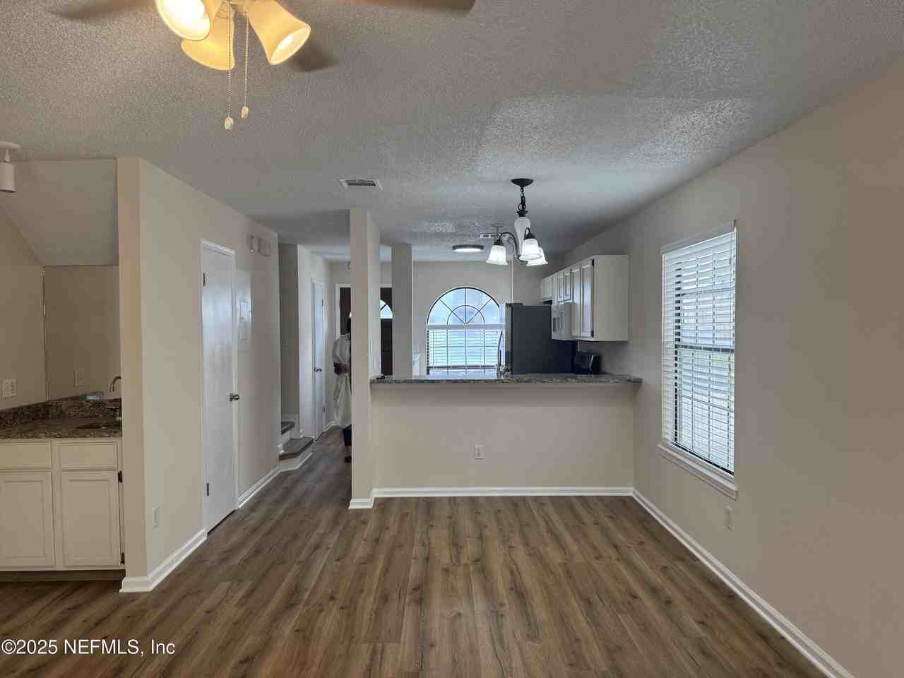 2075 Gail Ave - Photo 4 of 50