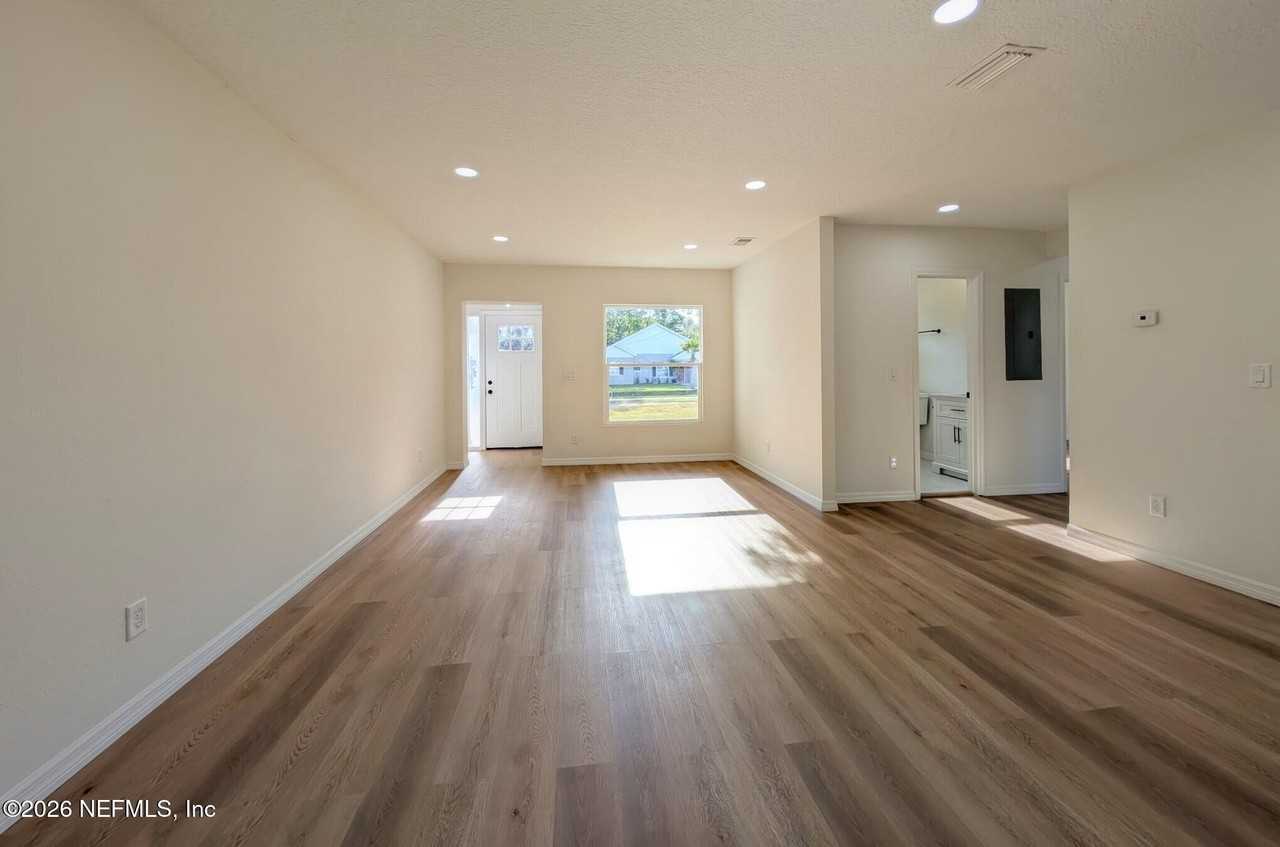 5316 Stetson Rd - Photo 2 of 11