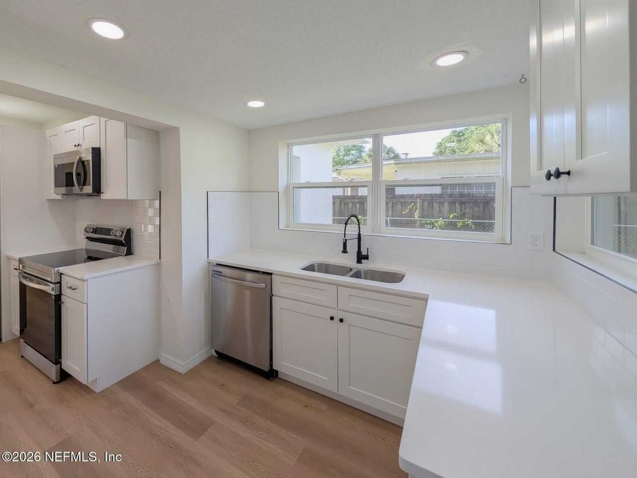 5316 Stetson Rd - Photo 4 of 11