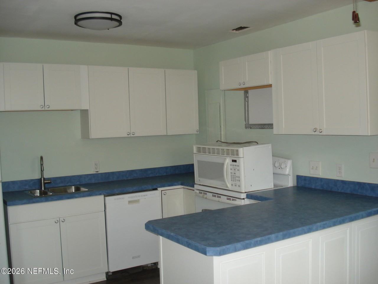 4776 Cardinal Blvd - Photo 2 of 11