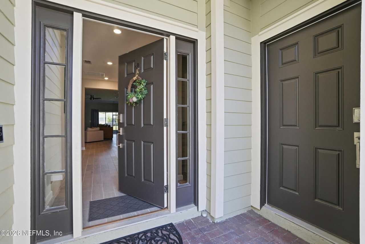 75435 Sunberry Dr - Photo 2 of 50