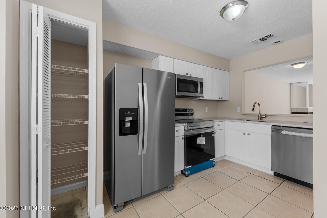 4259 Polo Ct - Photo 6 of 20