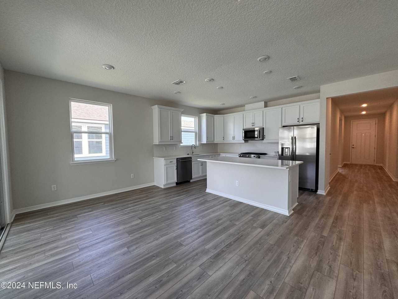 938 Rooster Hollow Way - Photo 3 of 16