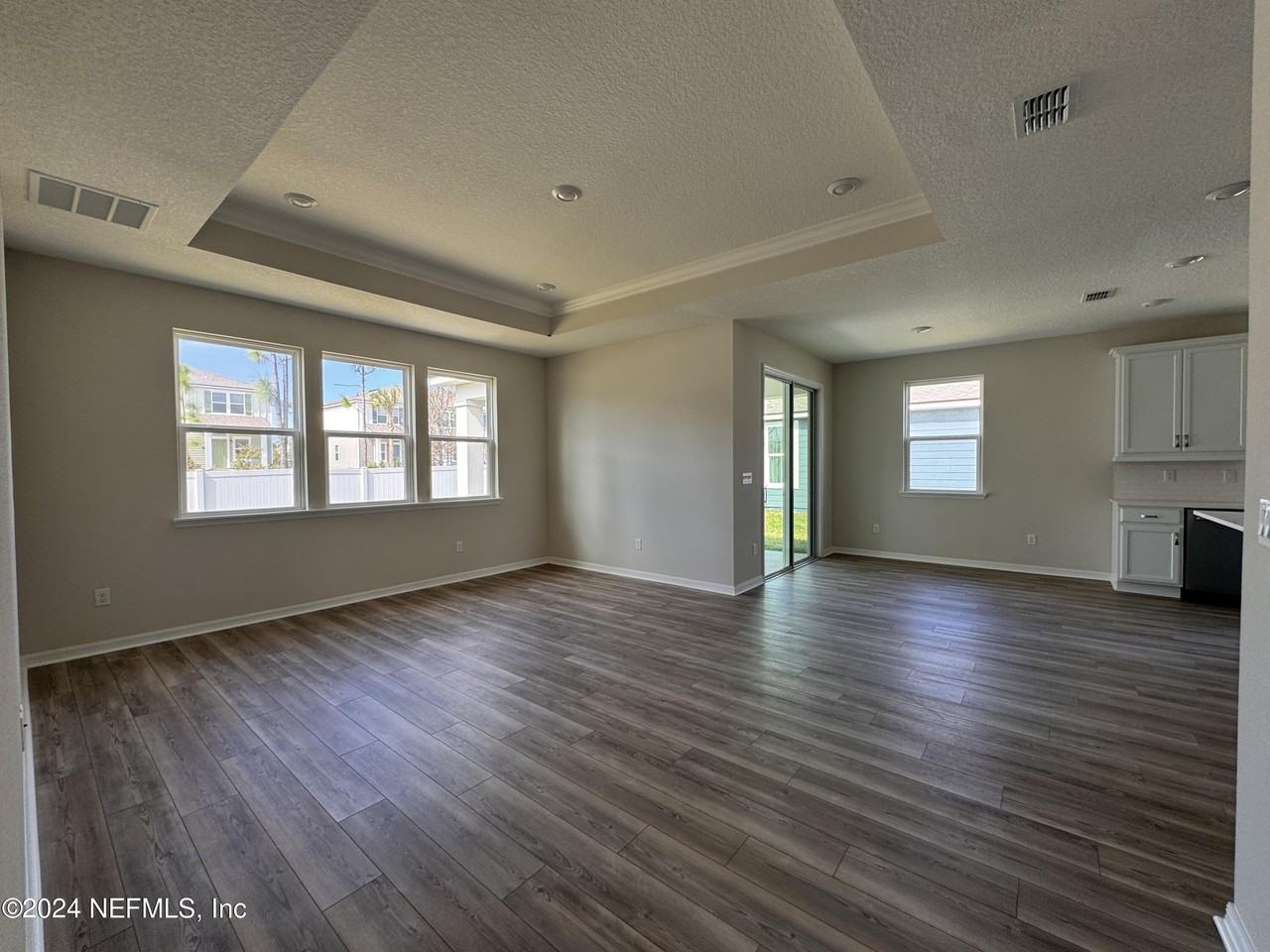 938 Rooster Hollow Way - Photo 7 of 16