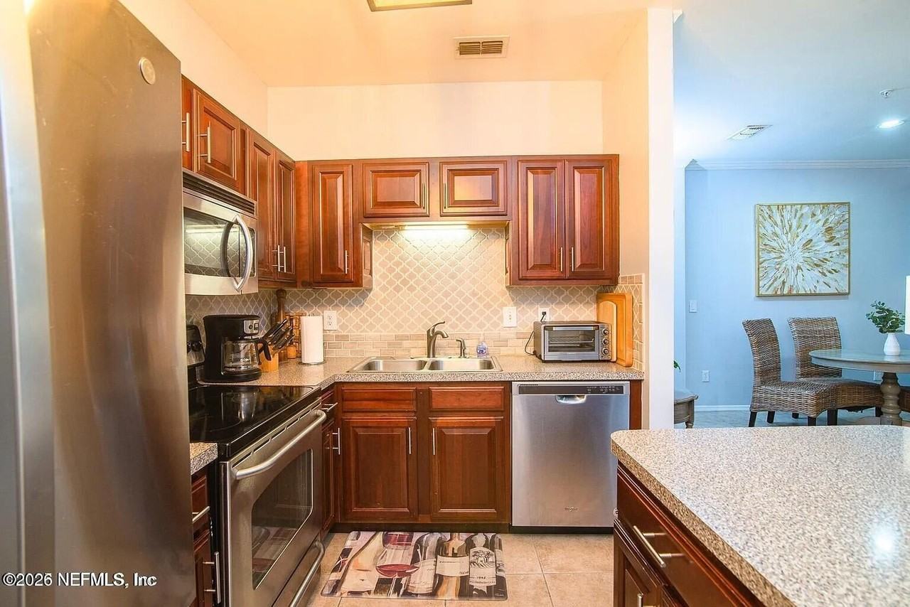 120 Veracruz Dr #813 - Photo 5 of 12