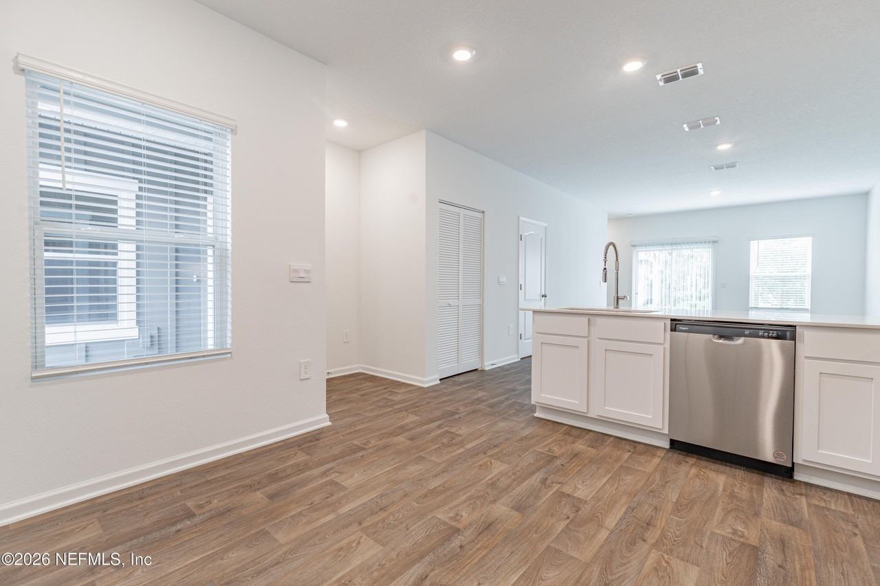 9191 Stony Brook Rd - Photo 6 of 31