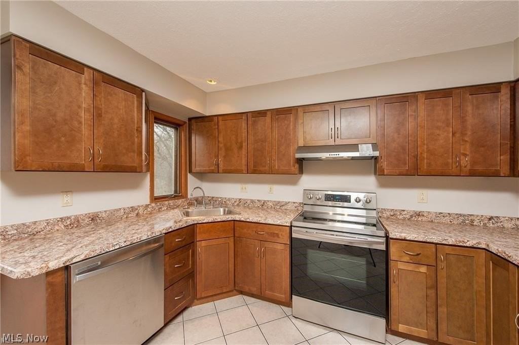 28310 Center Ridge Rd - Photo 4 of 19