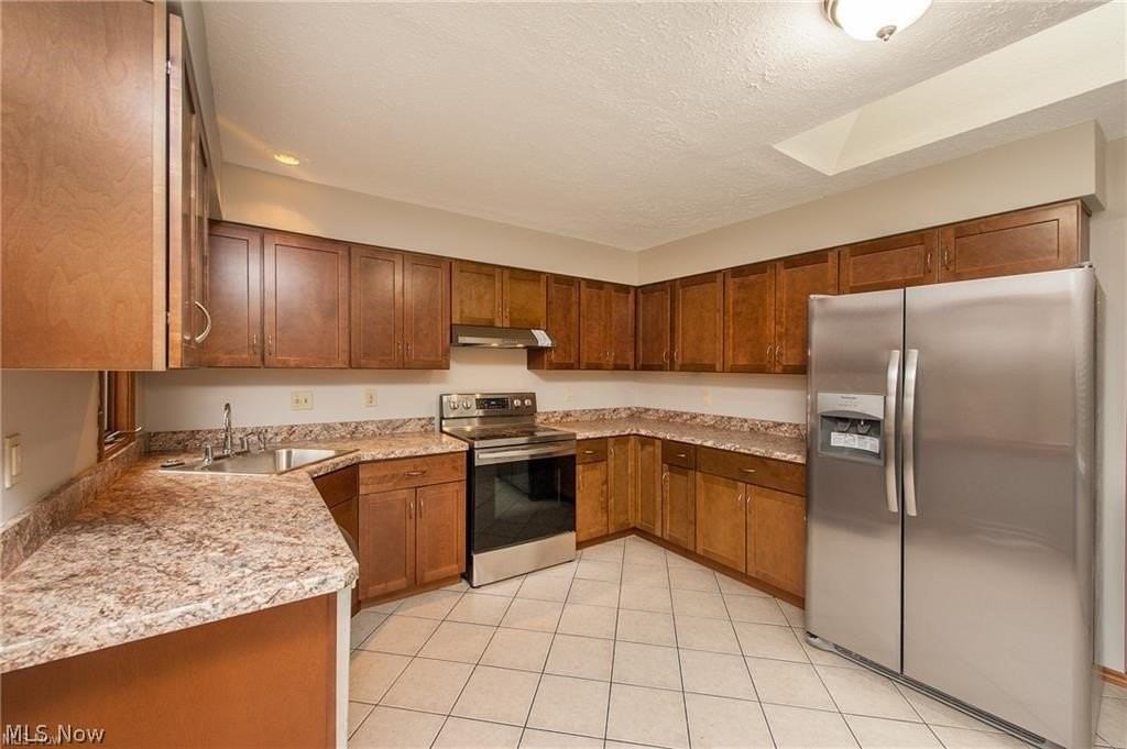 28310 Center Ridge Rd - Photo 5 of 19