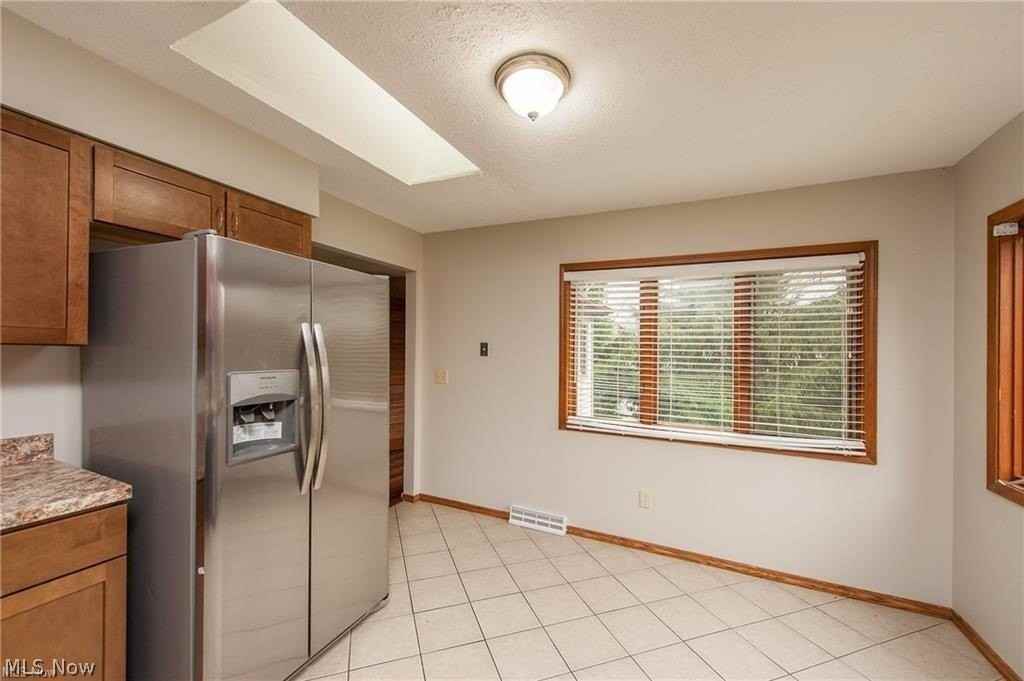 28310 Center Ridge Rd - Photo 7 of 19