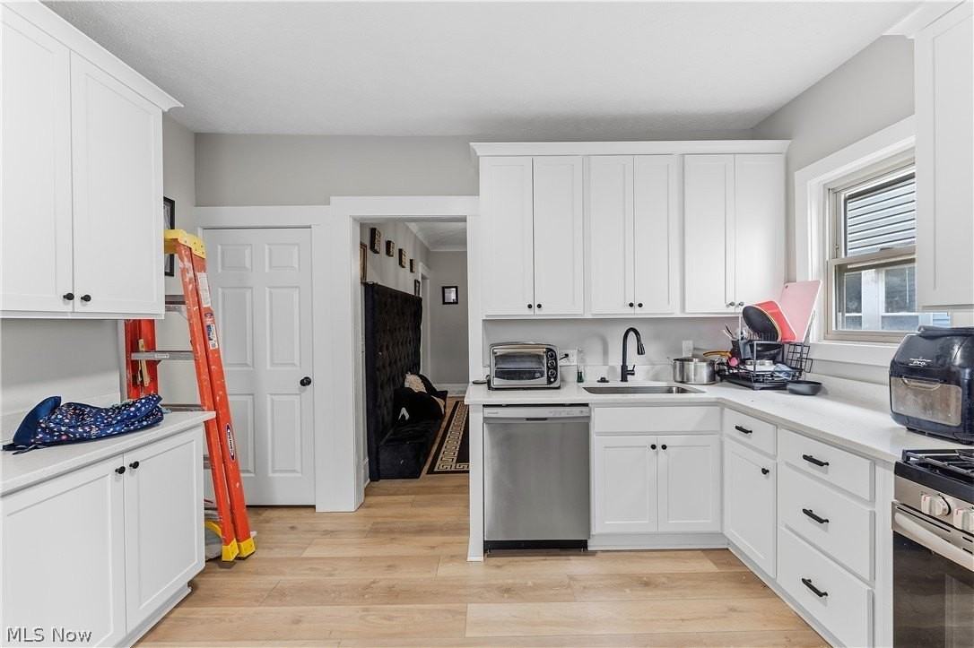 9615 Larnder Ave - Photo 2 of 23