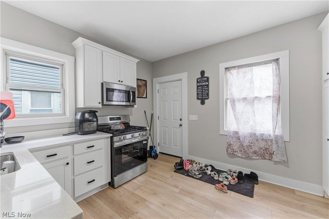9615 Larnder Ave - Photo 5 of 23