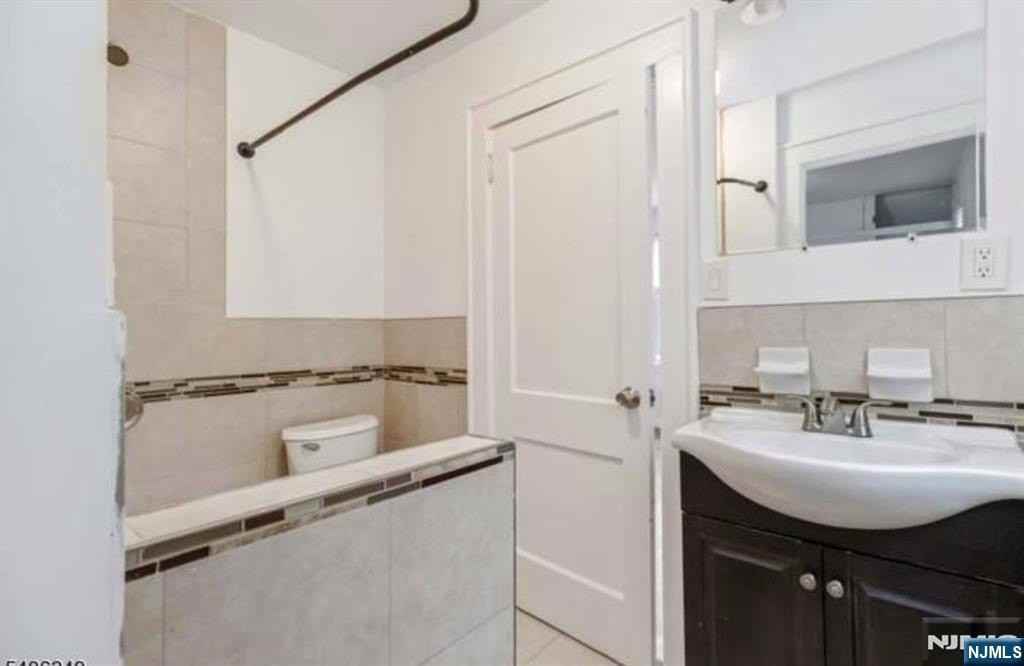 459 Norwood St - Photo 7 of 9