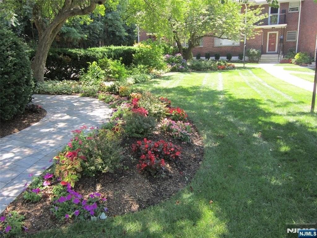 309B Grand Ave - Photo 2 of 16