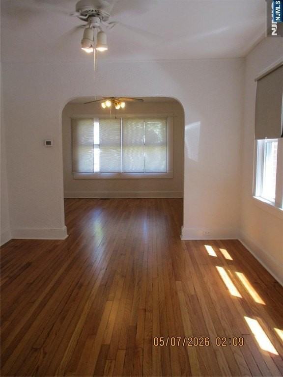 15-34 Parmelee Ave - Photo 5 of 9